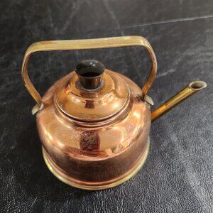 Miniature English vintage copper kettle with brass handle